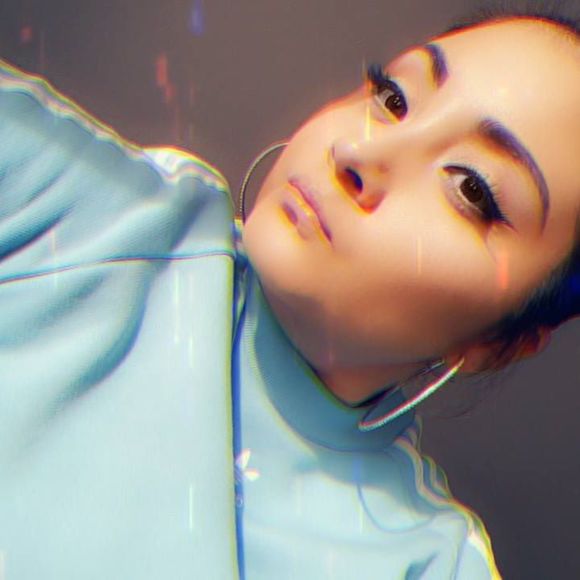 Meet your Posher, Sofy - Picture 1 of 1